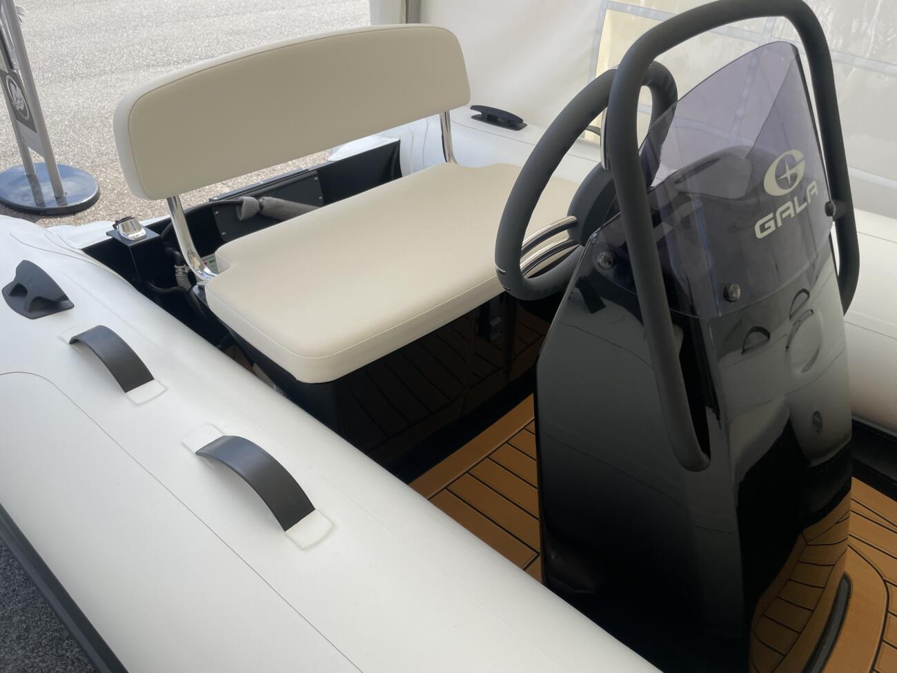 Gala atlantis a 300 hypalon deluxe tender ansicht konsole sitzbank stauraum
