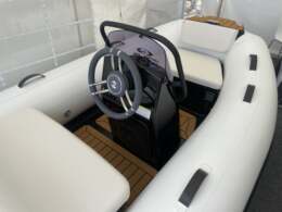 Gala atlantis a 300 hypalon deluxe tender ansicht cockpit steuerkonsole lenkung schaltung