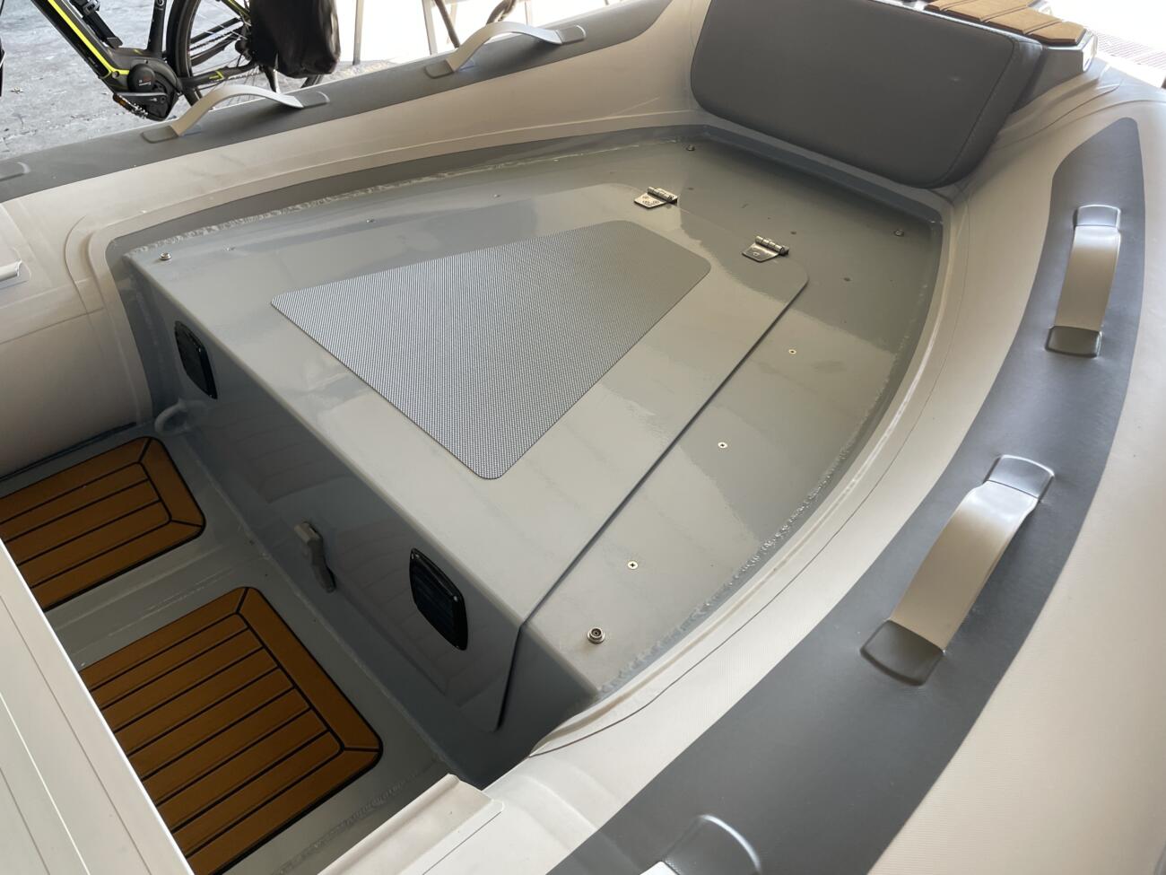 Gala atlantis a 330 qe aquahelm tender grosser ankerkasten oder liegeflaeche