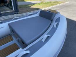 Gala atlantis a 330 qe aquahelm tender grosser ankerkasten liegefläche mit polster bug