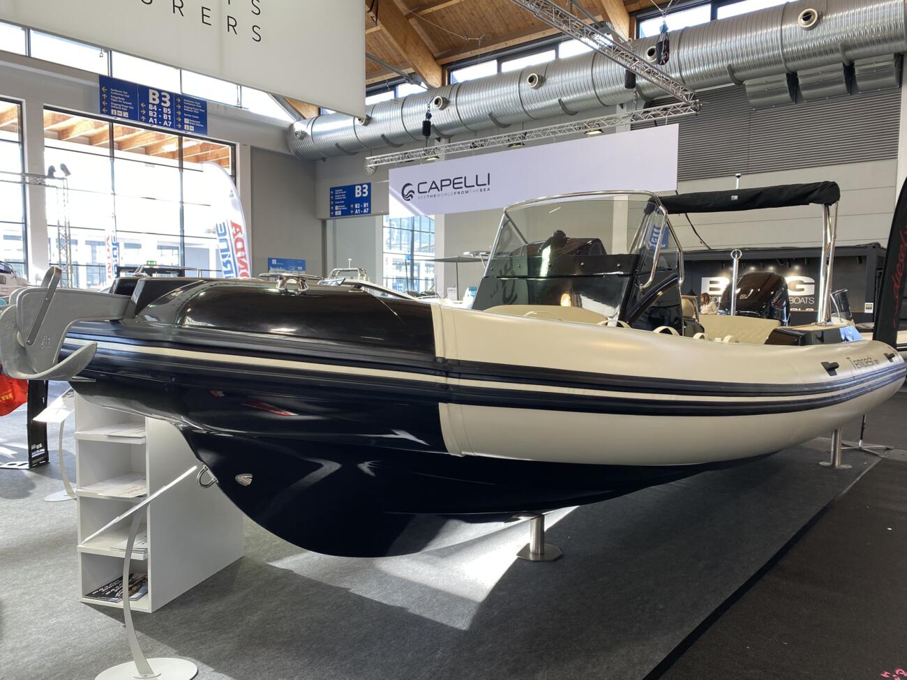 Capelli tempest te800 open seitenansicht bug