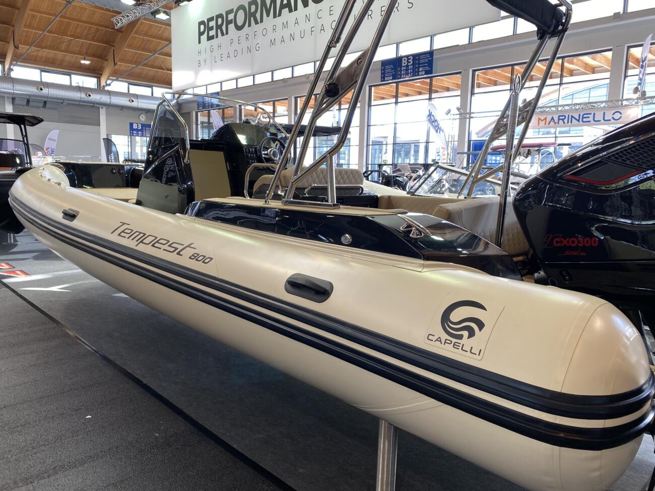 Capelli tempest te800 open seitenansicht hinten