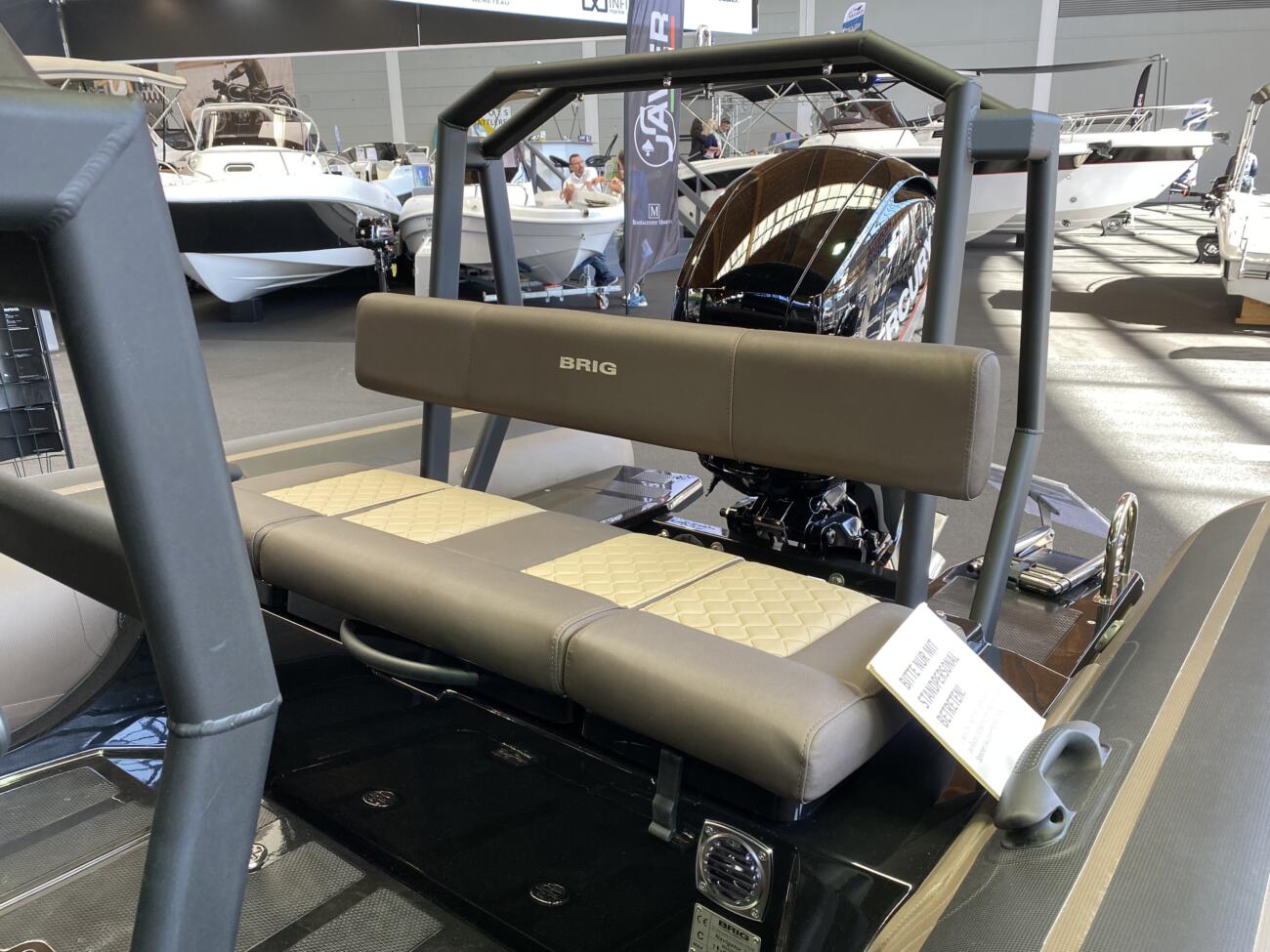 festrumpfschlauchboot-brig-navigato22-hecksitzbank