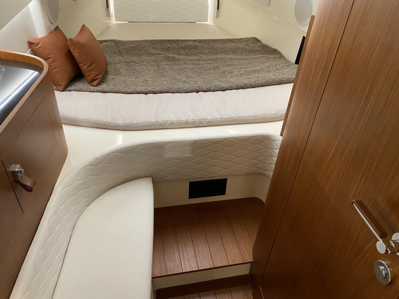 Capelli stradivari 43 luxus rib bugkabine