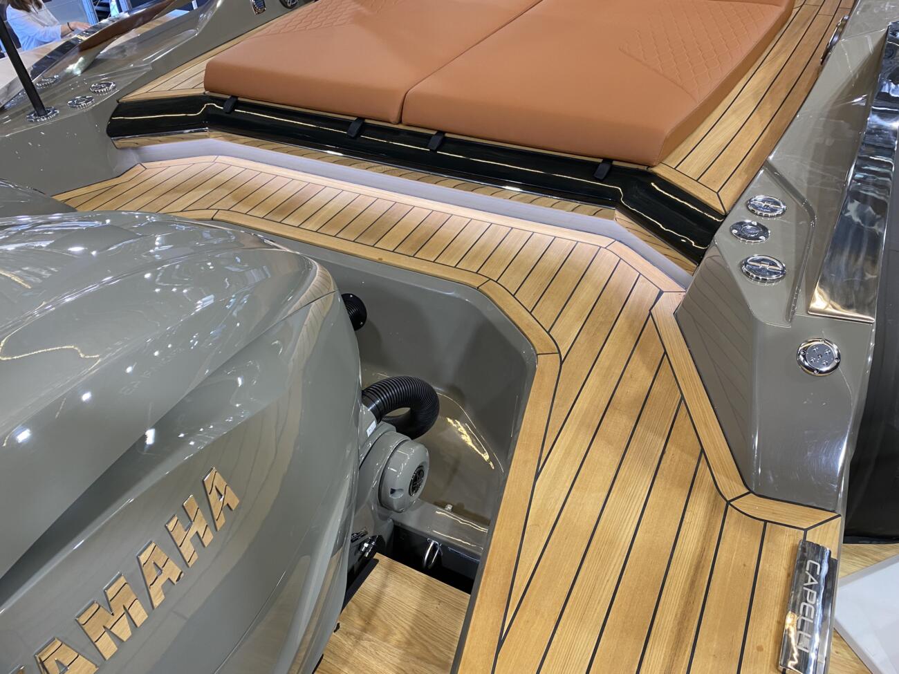 Capelli stradivari 43 luxus rib heck