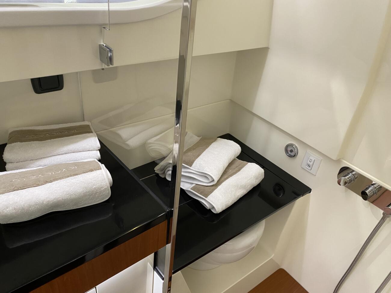 Capelli stradivari 43 luxus rib wc toilettenraum