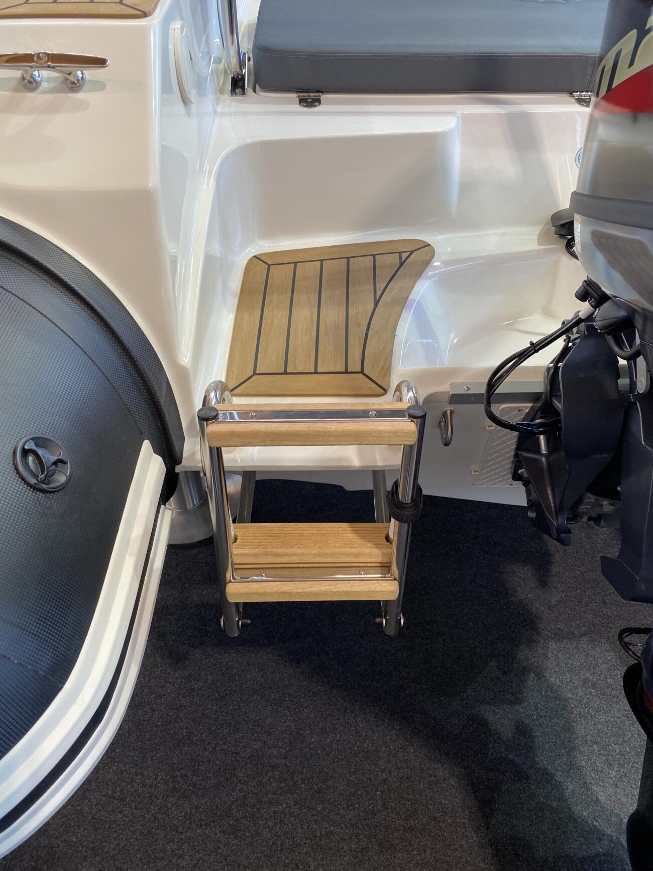 Badeleiter schlauchboot capelli t570