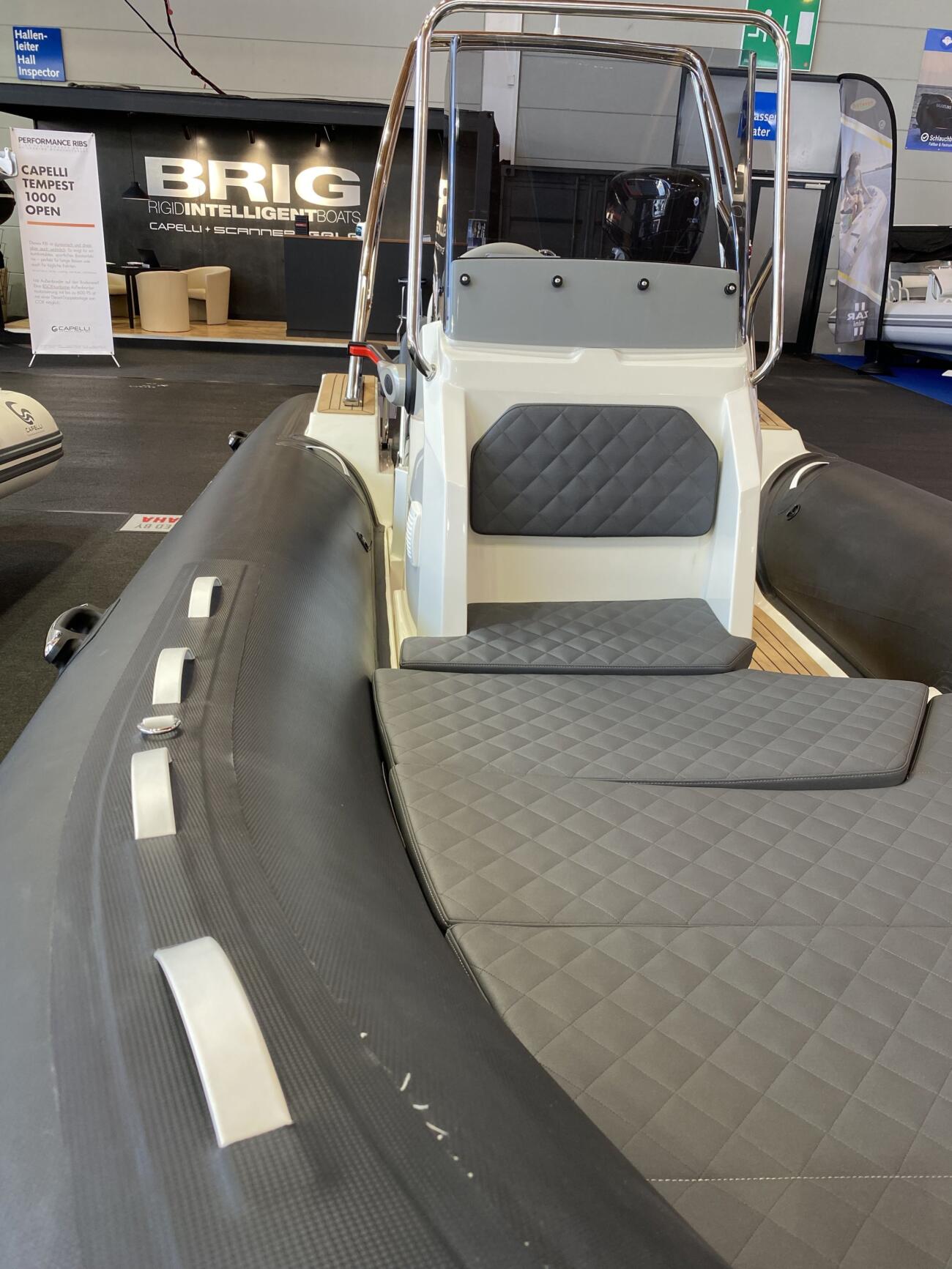 Capelli rib boot tempest t570