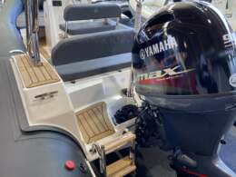 Boot mit aussenborder 90 ps