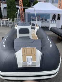 Festrumpfschlauchboot von capelli tempest 570