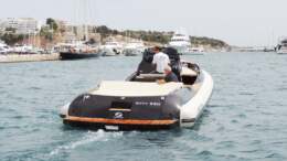Rigid inflatable boat scanner